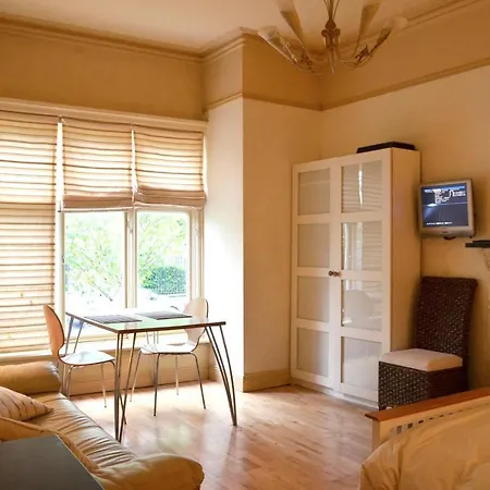 Rosslea Studio * Bray